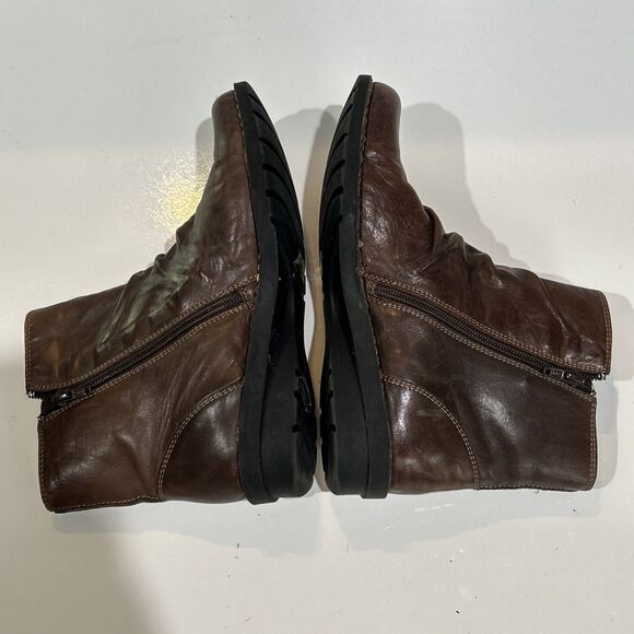 Clarks Bendables Boots Womens 9 Bootie Brown Leather Comfort Slouch Front Zip - Picture 11 of 12